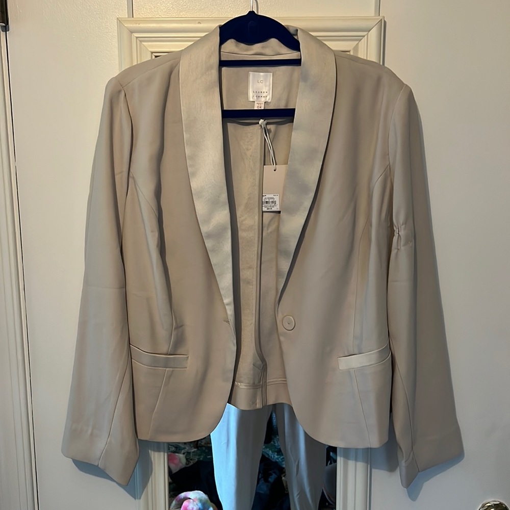 Lauren Conrad beige blazer